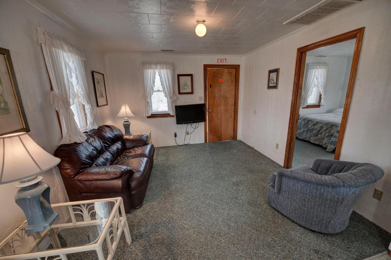 Outer Banks Motel - Village Accommodations Buxton Bagian luar foto