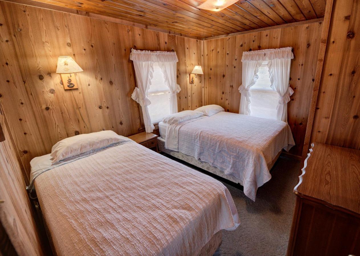 Outer Banks Motel - Village Accommodations Buxton Bagian luar foto